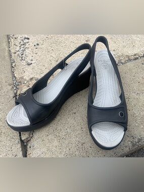 CROCS Black Slingback Wedge Sandals with Gray Footbed